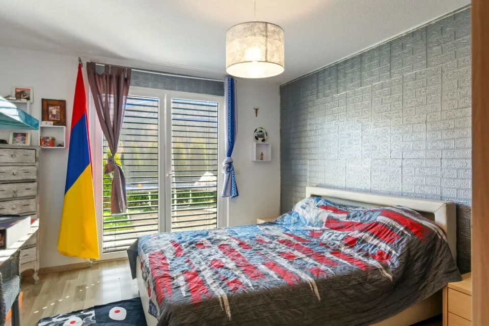St-Imier, magnifique villa de 5.5 pièces avec jardin et carport – photo 12 sur 14