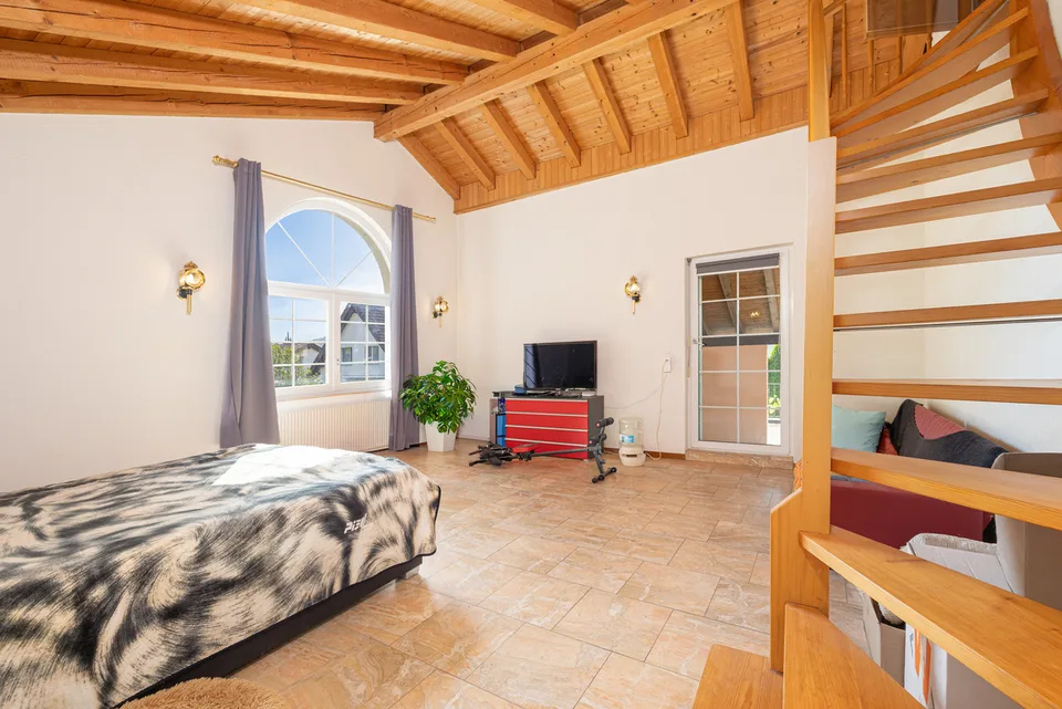 8 Zimmer Einfamilienhaus in Madetswil – Foto 6 von 13