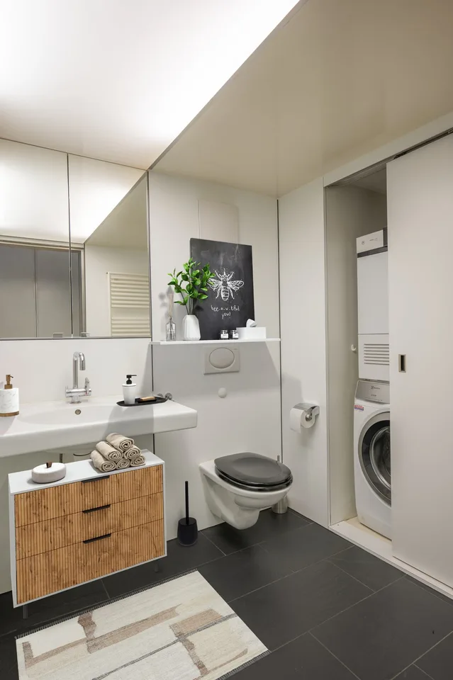 Exclusive Loft Dream in the Walzmühle Area: 3.1 m Ceiling Height, Luxury Kitchen & 130 m² Private Garden – photo 12 of 25