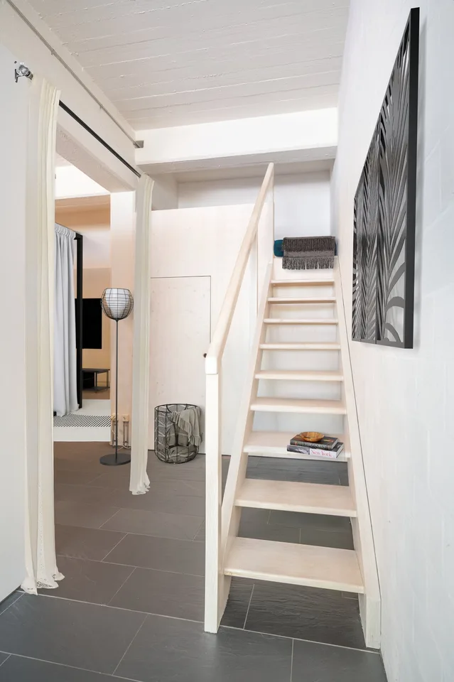 Exclusive Loft Dream in the Walzmühle Area: 3.1 m Ceiling Height, Luxury Kitchen & 130 m² Private Garden – photo 9 of 25