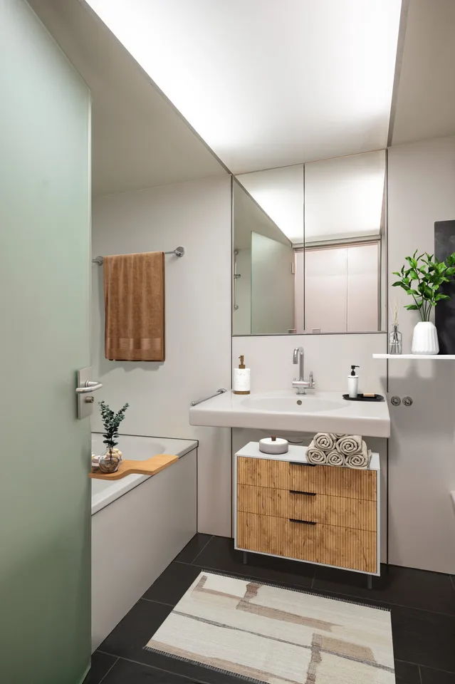 Exclusive Loft Dream in the Walzmühle Area: 3.1 m Ceiling Height, Luxury Kitchen & 130 m² Private Garden – photo 11 of 25