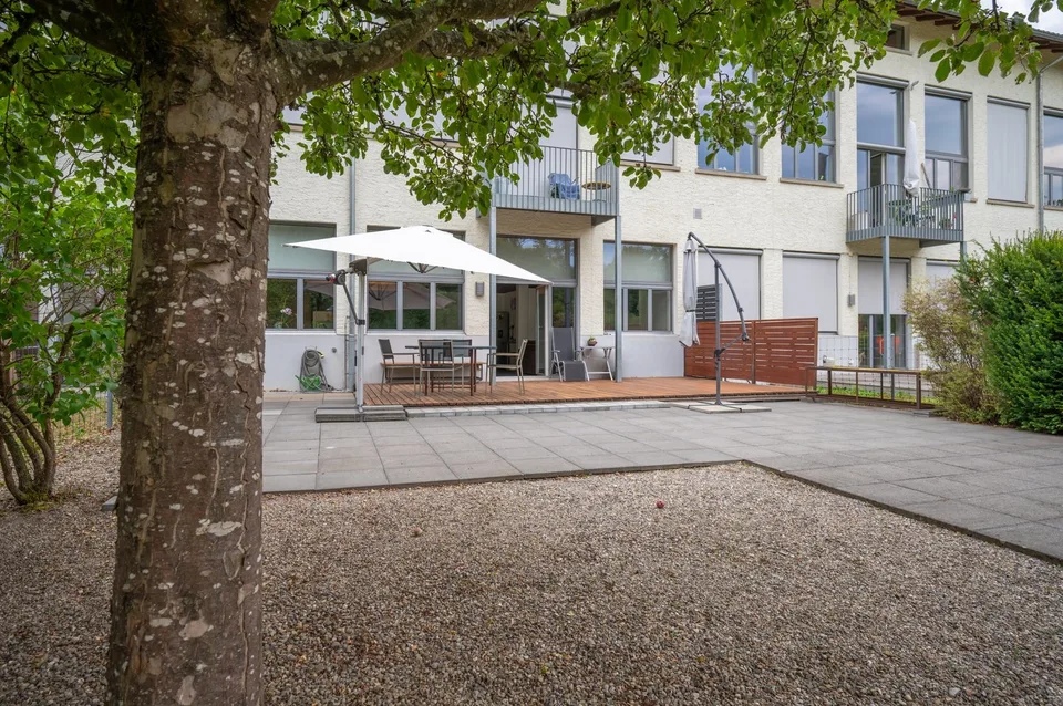 Exclusive Loft Dream in the Walzmühle Area: 3.1 m Ceiling Height, Luxury Kitchen & 130 m² Private Garden – photo 7 of 25