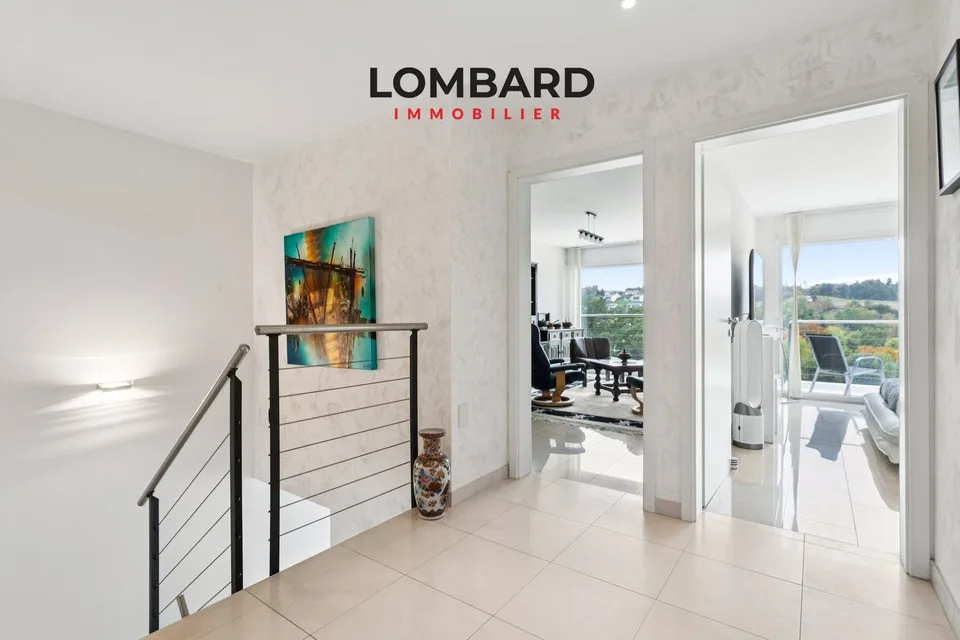 Spacious semi-detached villa with 6.5 rooms