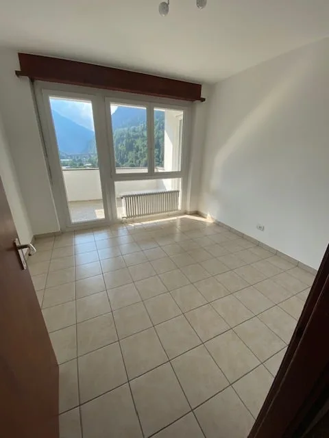 Luminoso appartamento di 3.5 locali con vista panoramica a Faido