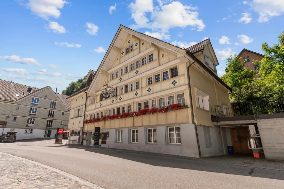 Investieren mit Weitblick, Wohn- & Gewerbehaus mit Entwicklungspotenzial