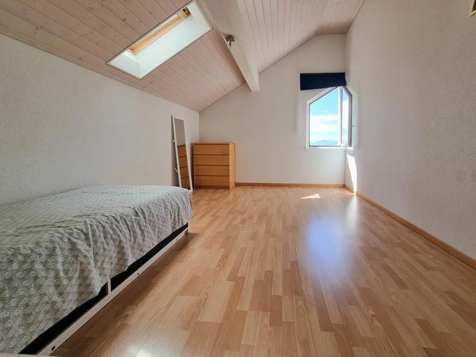 Appartement duplex lumineux avec balcon dans un cadre résidentiel privilégié