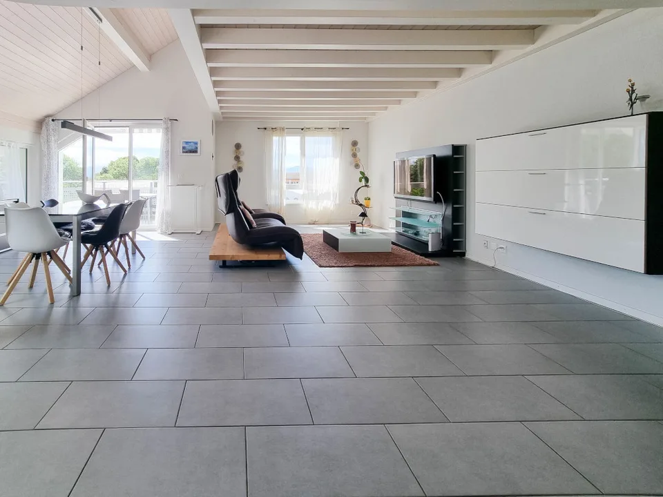 Appartement duplex lumineux avec balcon dans un cadre résidentiel privilégié