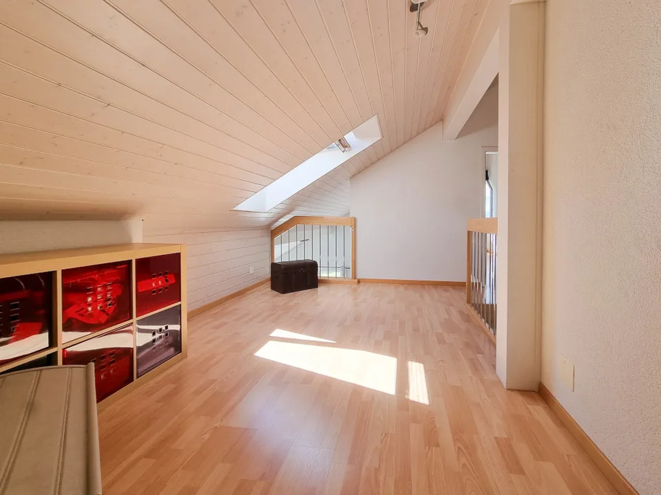 Appartement duplex lumineux avec balcon dans un cadre résidentiel privilégié
