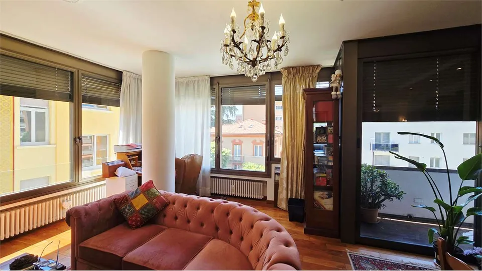 117 sqm apartment in Cassarate, just a few steps from the lake and the city center