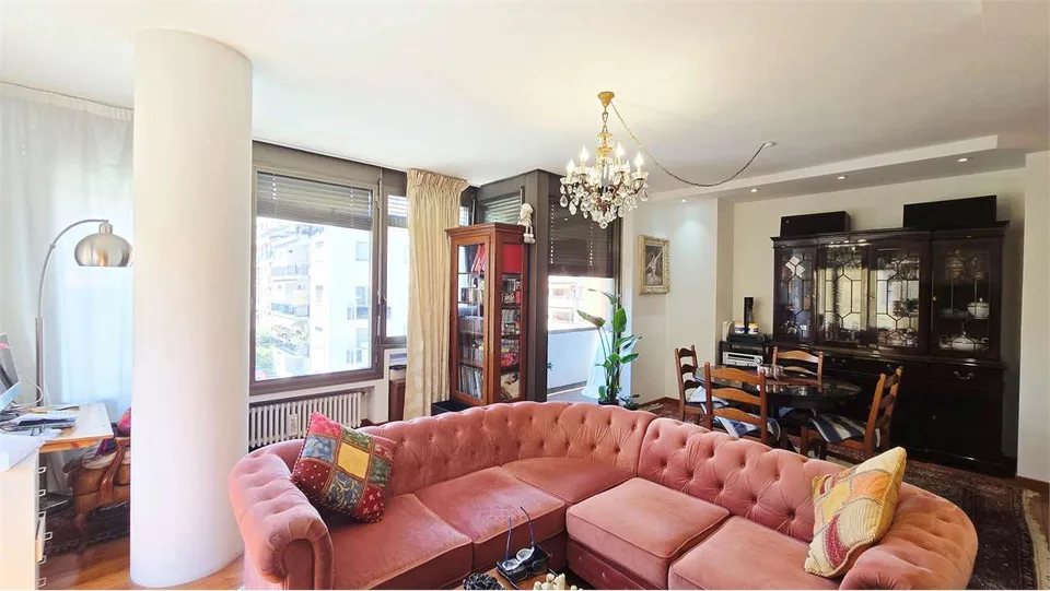 117 sqm apartment in Cassarate, just a few steps from the lake and the city center