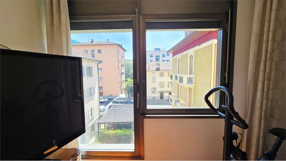 117 sqm apartment in Cassarate, just a few steps from the lake and the city center