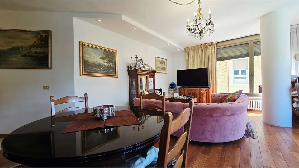 117 sqm apartment in Cassarate, just a few steps from the lake and the city center