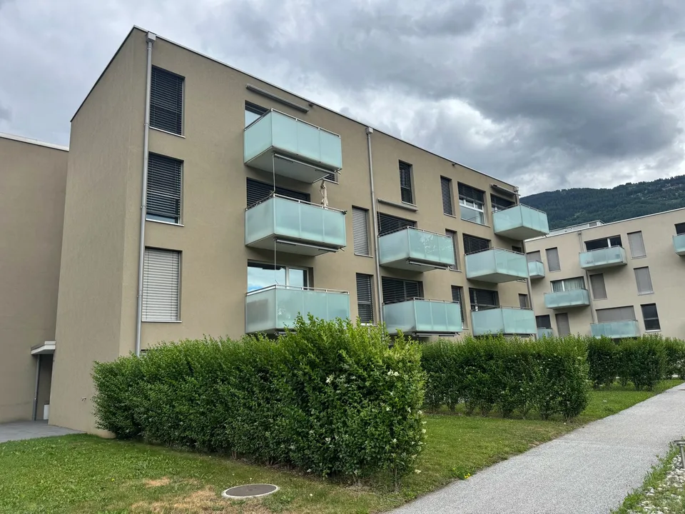 Ampio appartamento di 4.5 locali a Sion – Luminoso e tranquillo