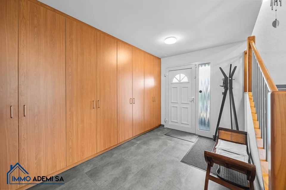 Geräumige Einzelvilla von 269 m² mit 2 Wohnungen, auf einem Grundstück von 1'009 m² in Le Bouveret!