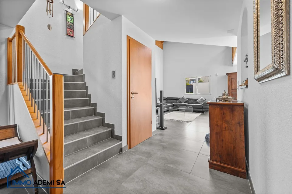 Geräumige Einzelvilla von 269 m² mit 2 Wohnungen, auf einem Grundstück von 1'009 m² in Le Bouveret!