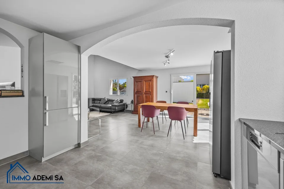 Geräumige Einzelvilla von 269 m² mit 2 Wohnungen, auf einem Grundstück von 1'009 m² in Le Bouveret!