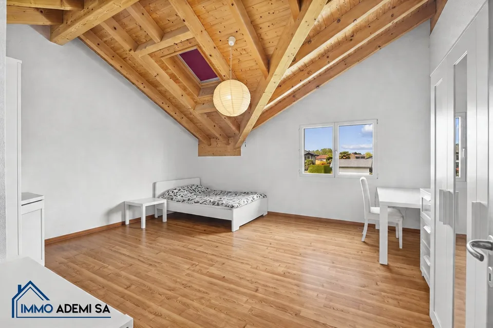 Geräumige Einzelvilla von 269 m² mit 2 Wohnungen, auf einem Grundstück von 1'009 m² in Le Bouveret!