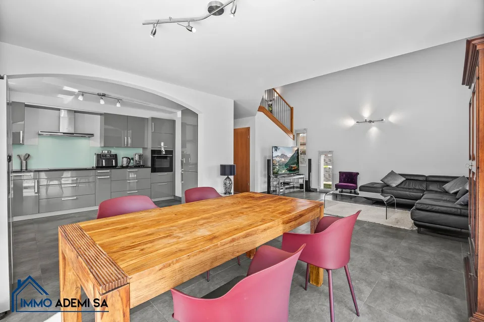 Geräumige Einzelvilla von 269 m² mit 2 Wohnungen, auf einem Grundstück von 1'009 m² in Le Bouveret!