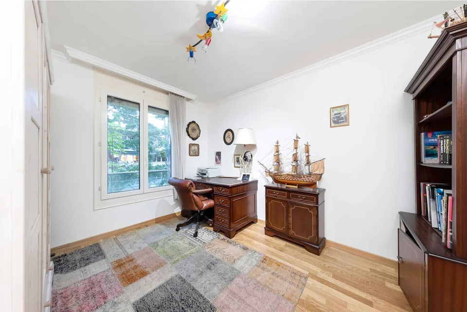 Exclusivity: Splendid 156 m² apartment with lake view