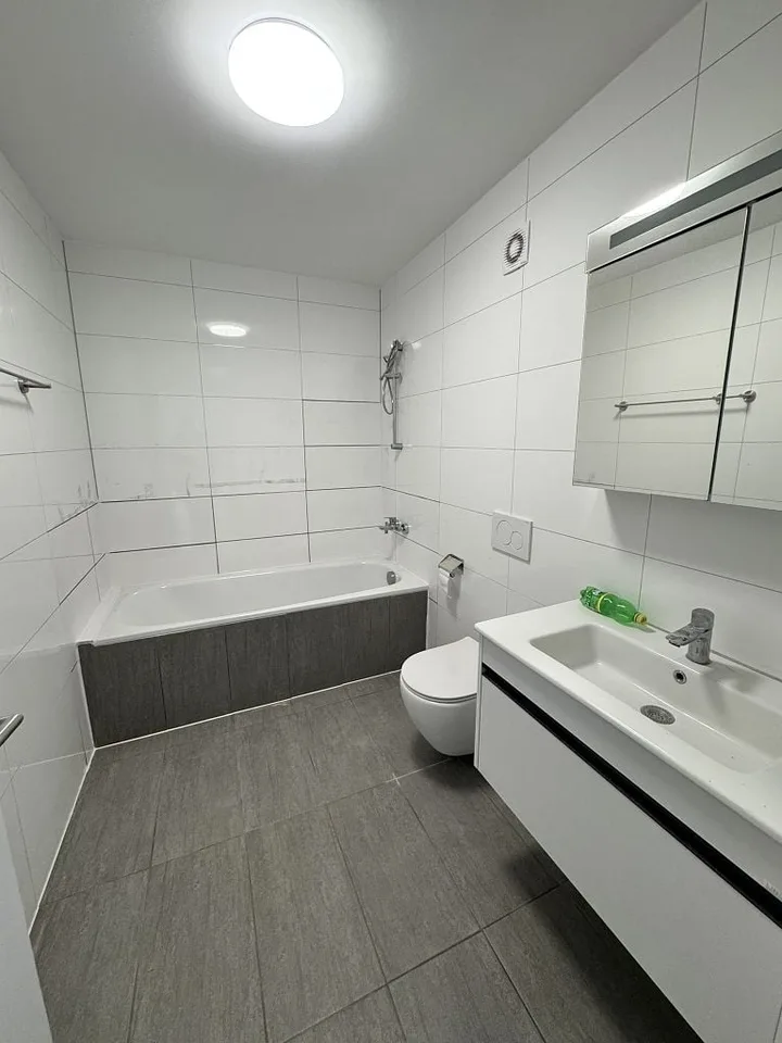 Appartamento 3 camere, 2° piano