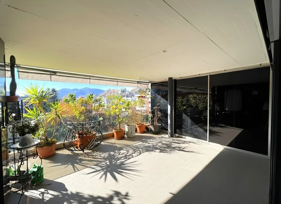 SPLENDID PENTHOUSE AWAITING A NEW FAMILY