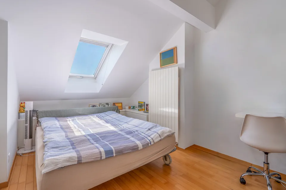 AUSSERHALB DES MARKTES ! Duplex von Ausnahme mit Blick auf den See