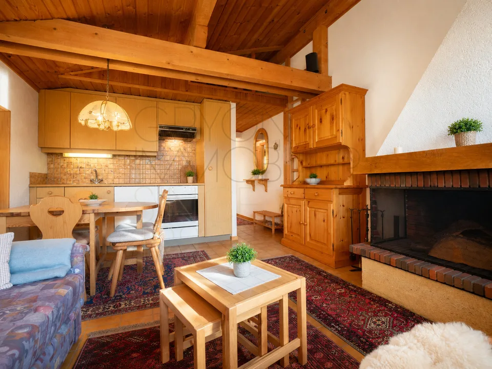 Appartement 2,5 pièces aux Arsets avec balcon et soupente