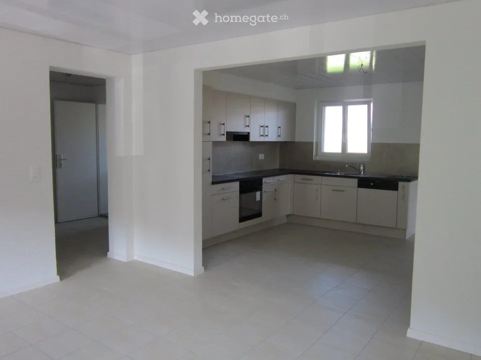 Appartement lumineux de 3.5 pièces à louer à Gals