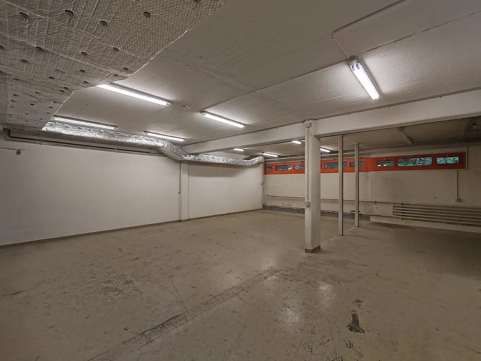 Versatile commercial space in the basement at a central location in Aarau