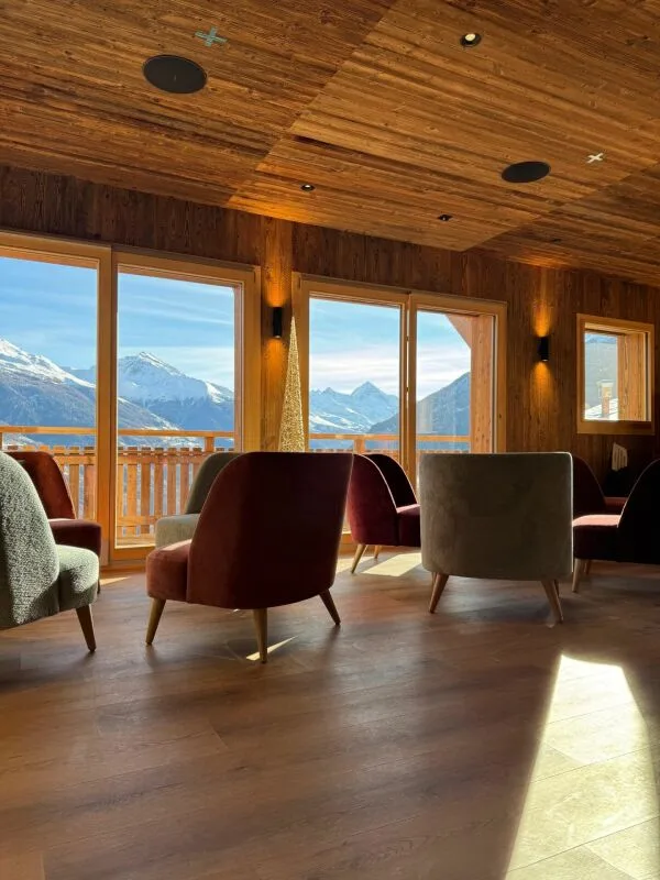 Dent Blanche Resort