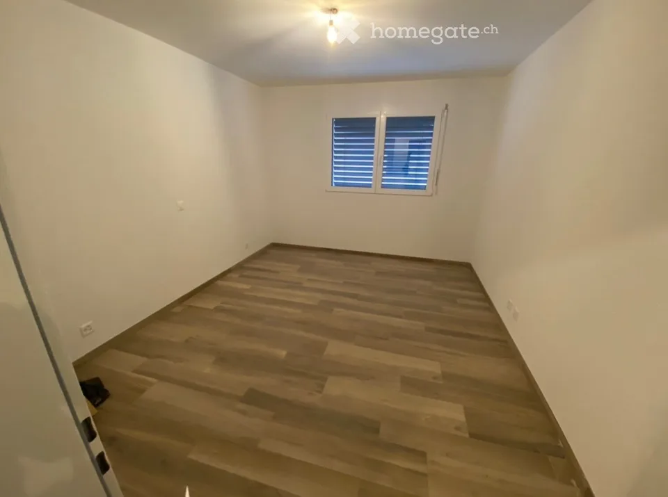 REPRISE DE BAIL - APPARTEMENT 4,5 PIÈCES - REZ-DE-CHAUSSÉE