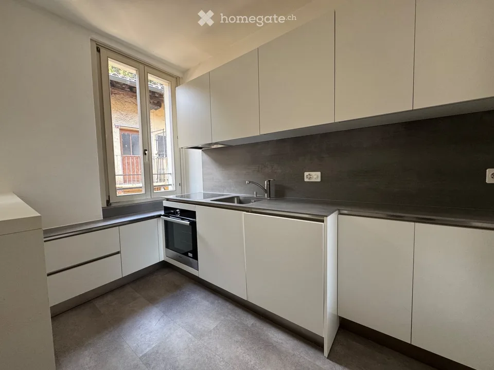 Wohnung 4.5 Zimmer mit Seeblick in Ponte Tresa