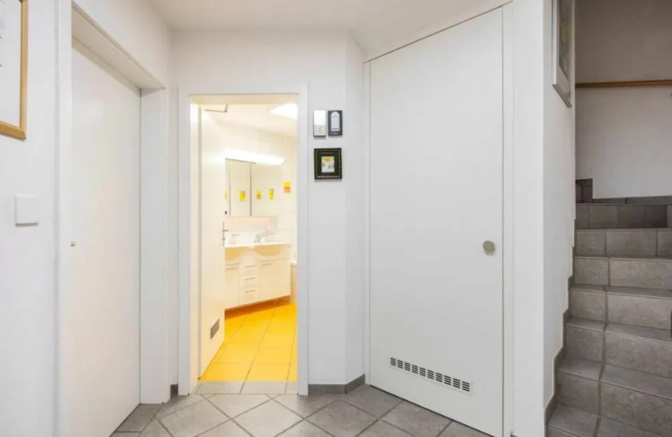 Casa intelligente 5.5-7.5 locali con sistema PV, climatizzazione, 4 stazioni di ricarica per veicoli elettrici e tecnologia moderna – foto 18 di 25