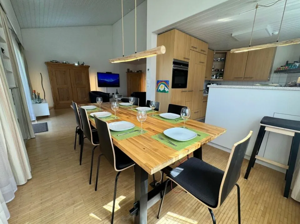 Casa intelligente 5.5-7.5 locali con sistema PV, climatizzazione, 4 stazioni di ricarica per veicoli elettrici e tecnologia moderna – foto 9 di 25