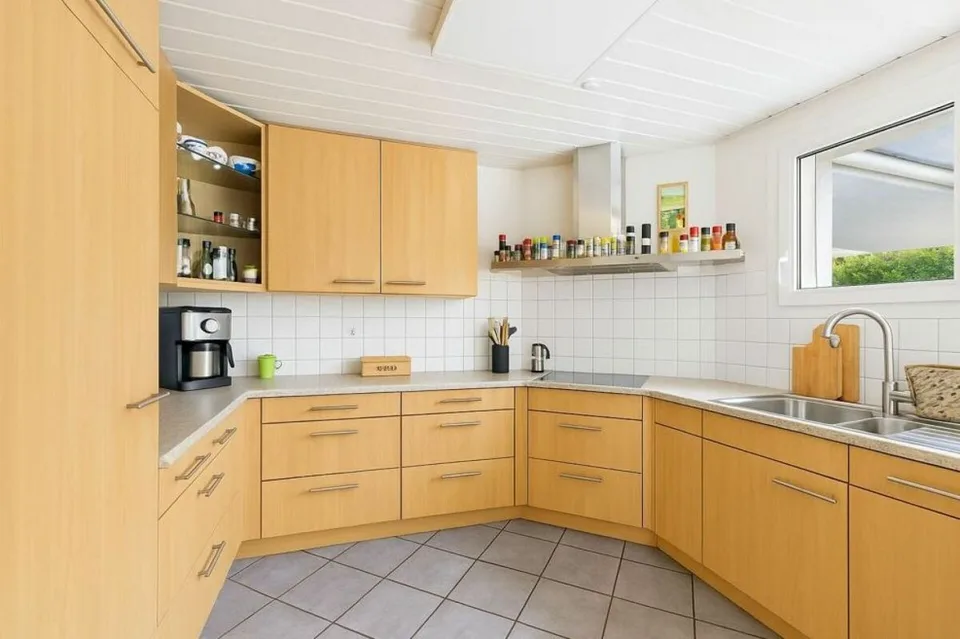Casa intelligente 5.5-7.5 locali con sistema PV, climatizzazione, 4 stazioni di ricarica per veicoli elettrici e tecnologia moderna – foto 12 di 25