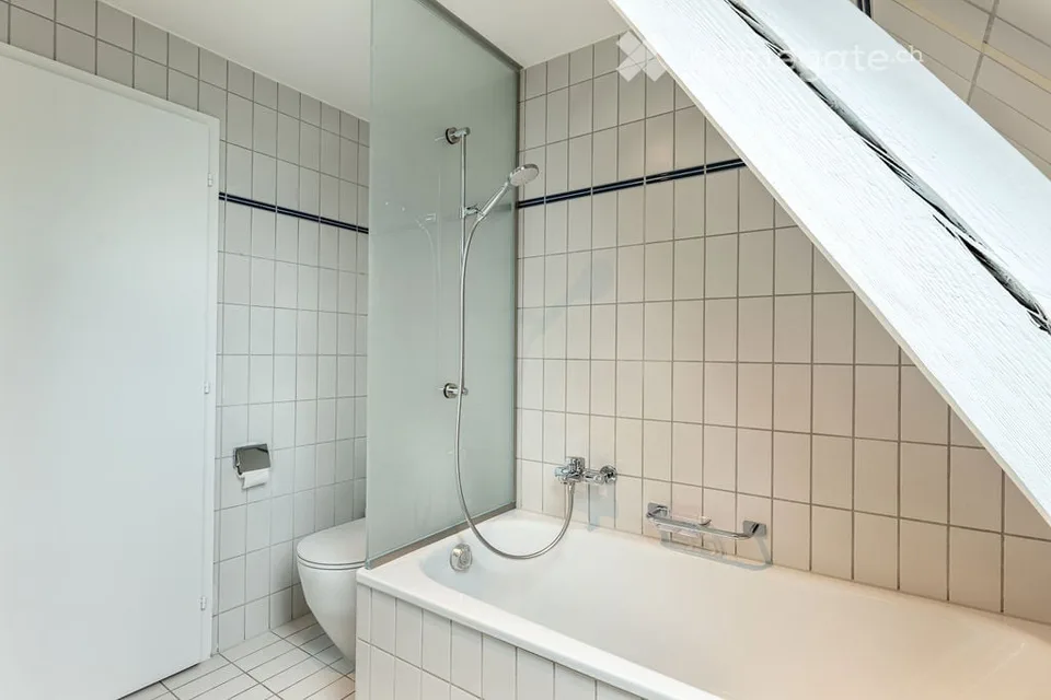 3.5-Zi-Maisonette an der Zinggstrasse  (Erstvermietung nach Gesamterneuerung / First time rental)