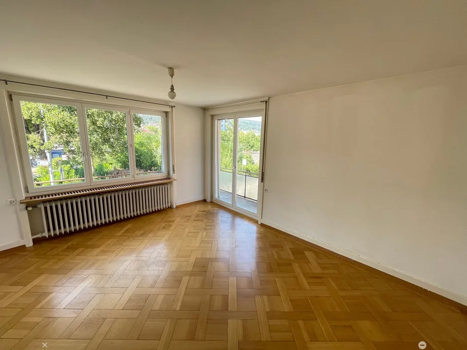 Appartement de 3.5 pièces au 1er étage avec 2 balcons