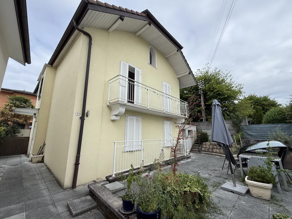 VILLA LOCATIVE IDÉALEMENT SITUÉE À 5 MINUTES DE LAUSANNE (CRISSIER) !