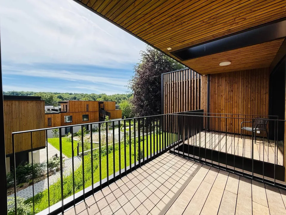 Maison de ville dans un parc arboré et privé