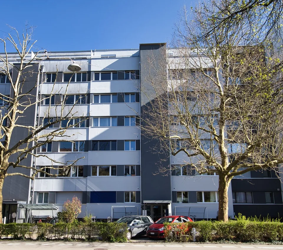 Bern-Länggasse / wunderbares Balkonparadies