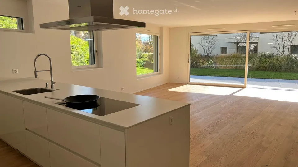 Grosszügige, sonnige Gartenwohnung in Pfäffikon ZH