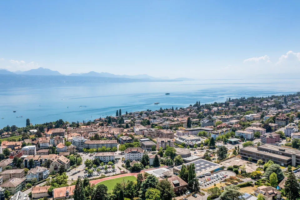 Duplex von Ausnahme mit panormaischer Aussicht auf den Genfer See!