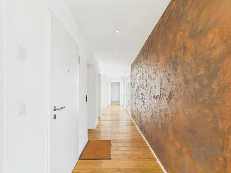 Penthouse apartment with various extras such as a very spacious terrace, lift with direct access to the apartment, oversized parking spaces, etc.