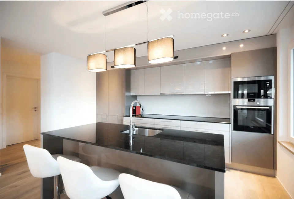 Traumhafte 3.5-Zimmer-Wohnung, 97.6 m² Wohnfläche & 21 m² Loggia