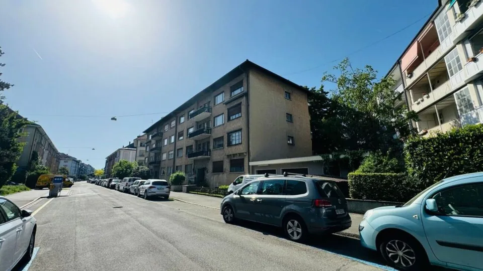 Grosszügige, sanierte 2.5-Zimmerwohnung mit Balkon, Waschturm & Keller - ohne Lift, in Basel