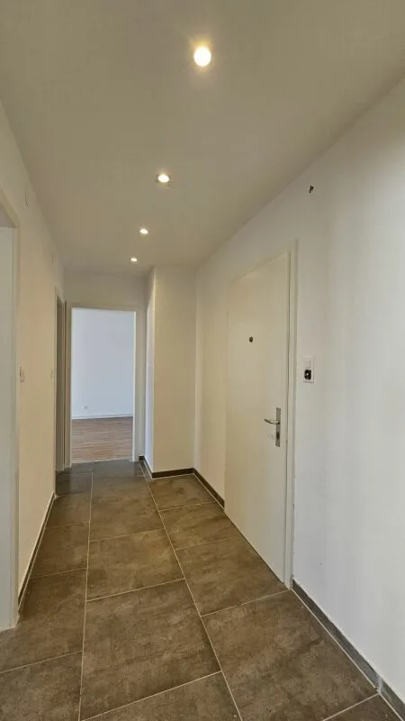 Grosszügige, sanierte 2.5-Zimmerwohnung mit Balkon, Waschturm & Keller - ohne Lift, in Basel