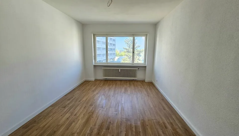 Grosszügige, sanierte 2.5-Zimmerwohnung mit Balkon, Waschturm & Keller - ohne Lift, in Basel