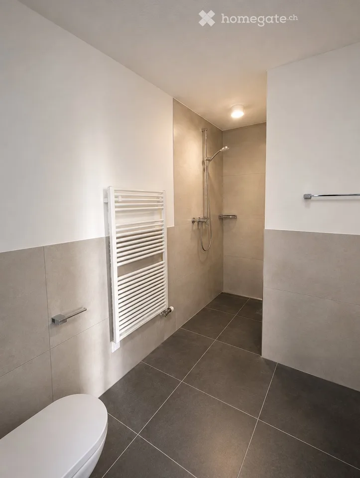 Primo occupazione dopo ristrutturazione, grande casa unifamiliare con studio