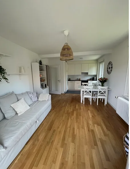 Charmante 3.5-Zimmerwohnung mit Balkon in Ostermundigen – Ab Oktober verfügbar.