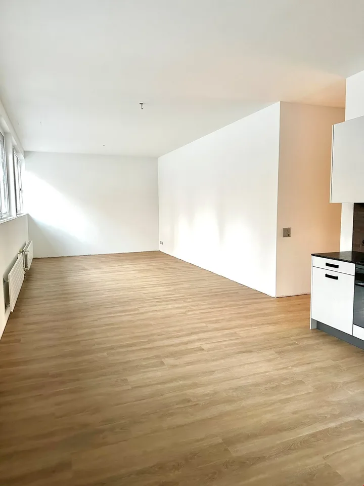 Schönes neues ausgebautes Wohn-/Gewerbeatelier